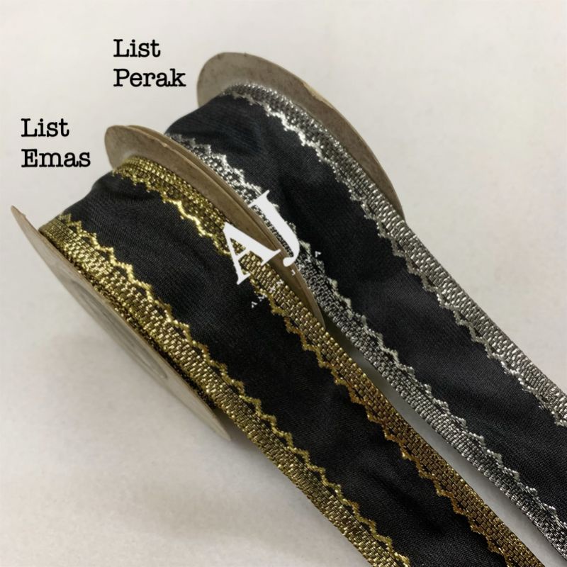 

Pita Kado Dekorasi Kain Hitam List Emas Perak Gold Silver 1,25 Inch / 3 cm