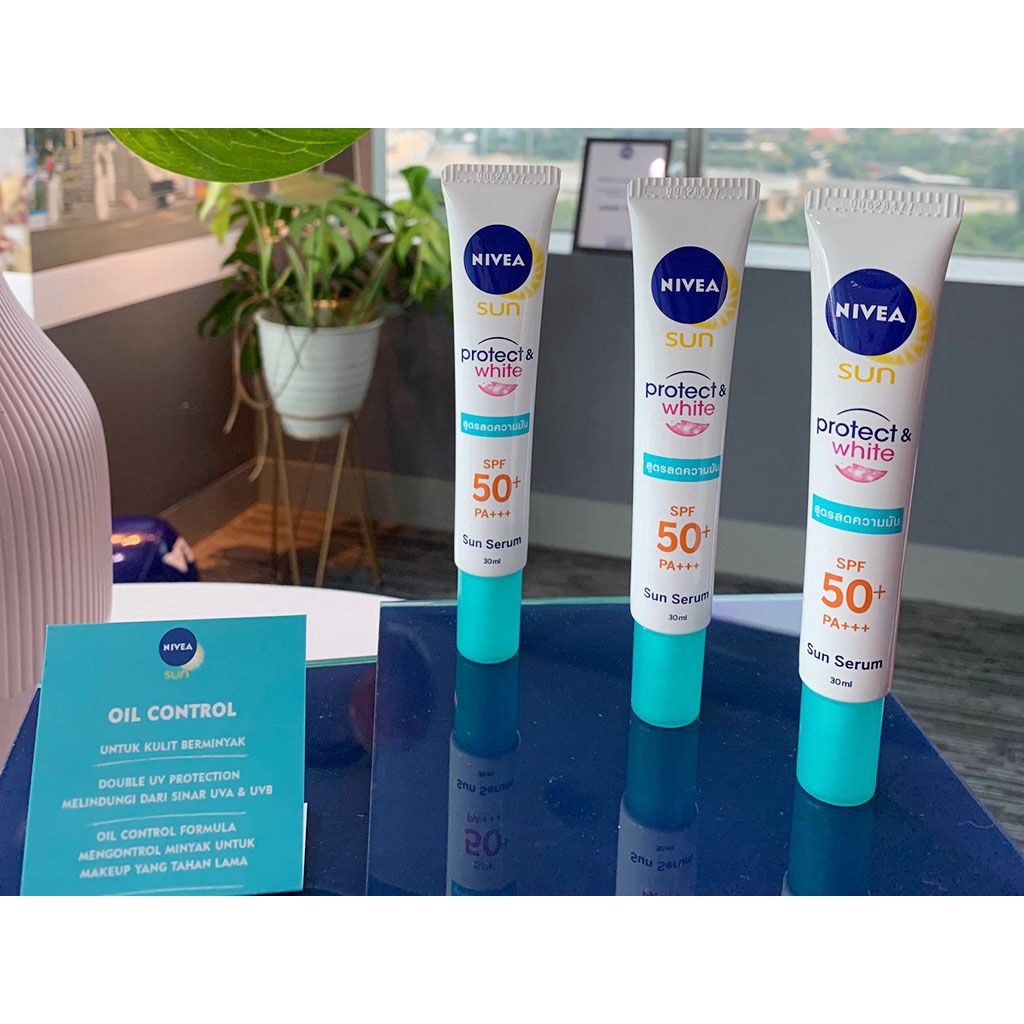 Nivea Sun Protect &amp; White Oil Contol Serum Spf50