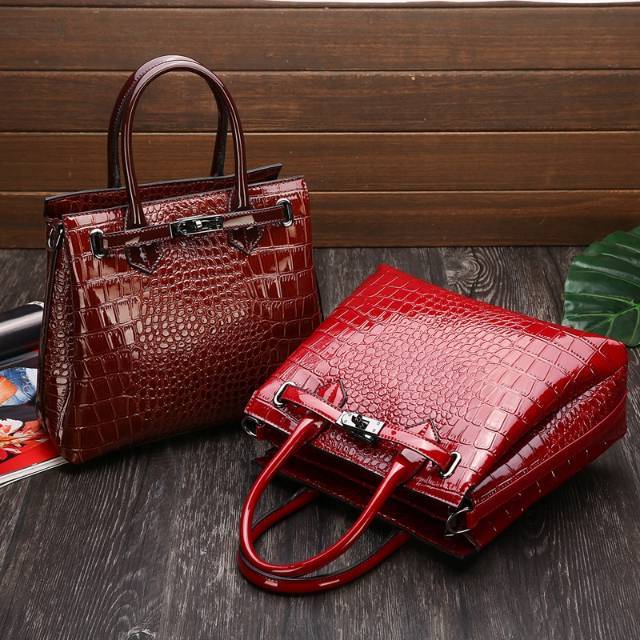 COD Tas Slingbag Wanita Glossy Kulit Buaya Sintetis (Model Kunci) ORI import Merah Hitam Coklat