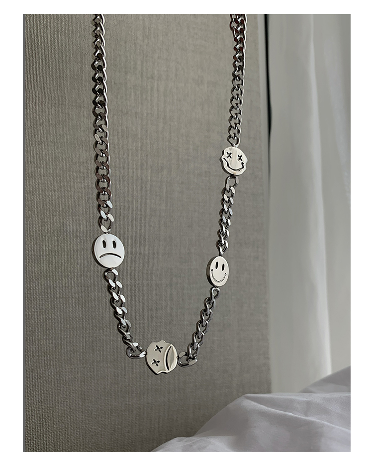 Kalung Desain Smiling Face Bahan Titanium Steel Gaya Hip Hop