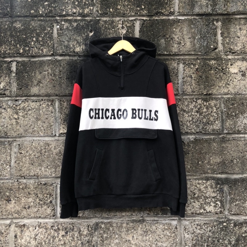 CHICAGO BULLS HOODIE SECOND MURAH  NIKE,ADIDAS,LACOSTE,TOMMY,PANCOAT,STUSSYTHRIFTING