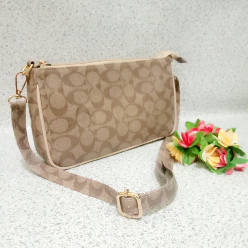 Loevi Bag Motif Coach / Tas Wanita