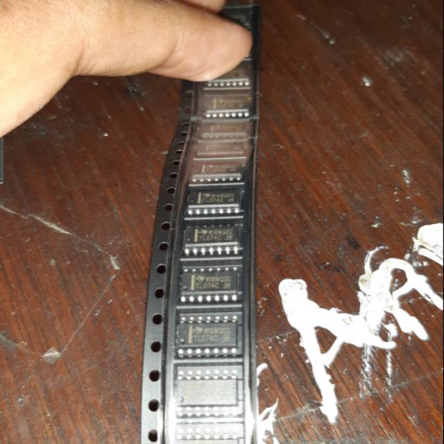 IC TL074 SMD