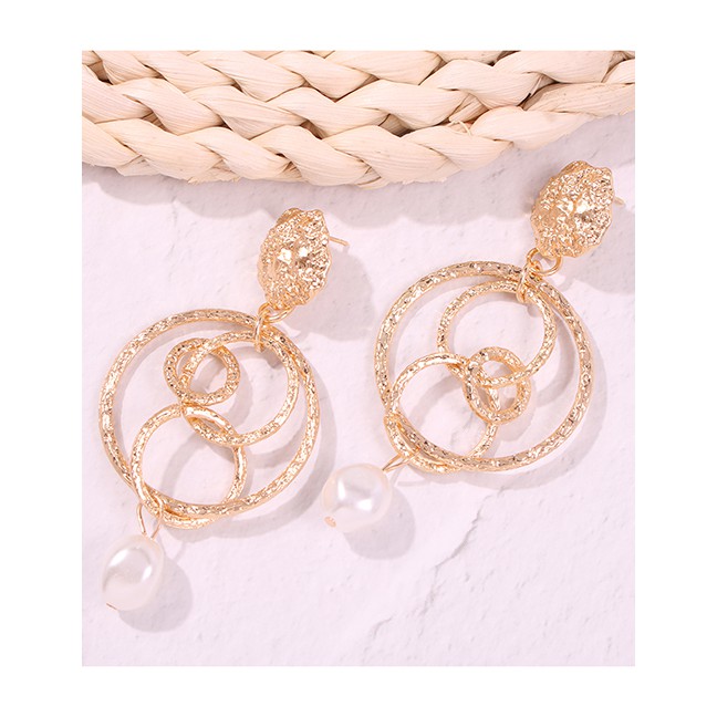 LRC Anting Tusuk Fashion Gold Alloy Flower Pearl Stud Earrings F69551