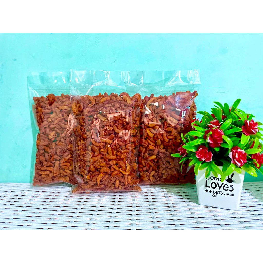 

MAKARONI PEDAS 250 GRAM/CEMILAN MURAH/JAJANAN MURAH/ MAKRONI