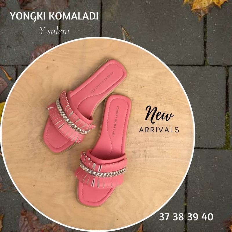 Sandal  YONGKI KOMALADI Wanita  Flat Y Salem Cantik