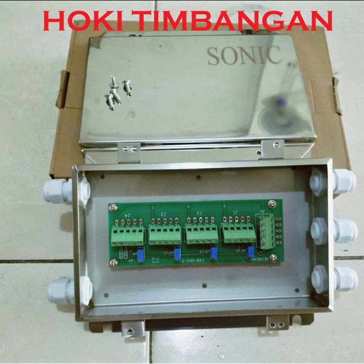 

junction BOX 4 hole