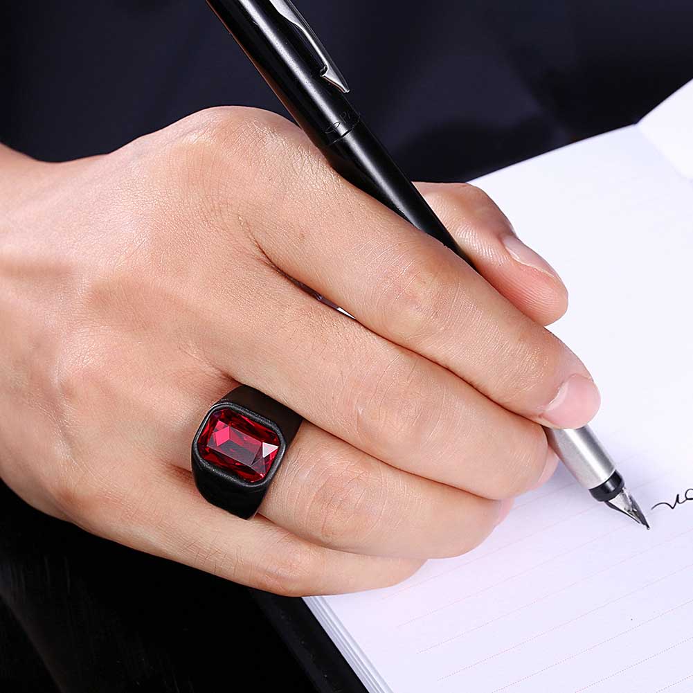 Cincin Ruby Dipoles Baja Titanium Hitam Klasik Perhiasan Fashion Pria Pernikahan Batu Permata Kristal Rings