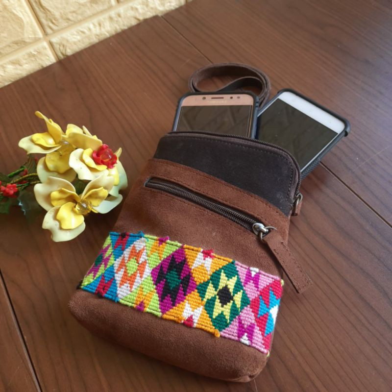 WAWI TAS HP DAN POWER BANK, TAS HP MINI, TAS HP CEWEK, TAS HP ETNIK, TAS HP TENUN, TAS HP CANTIK