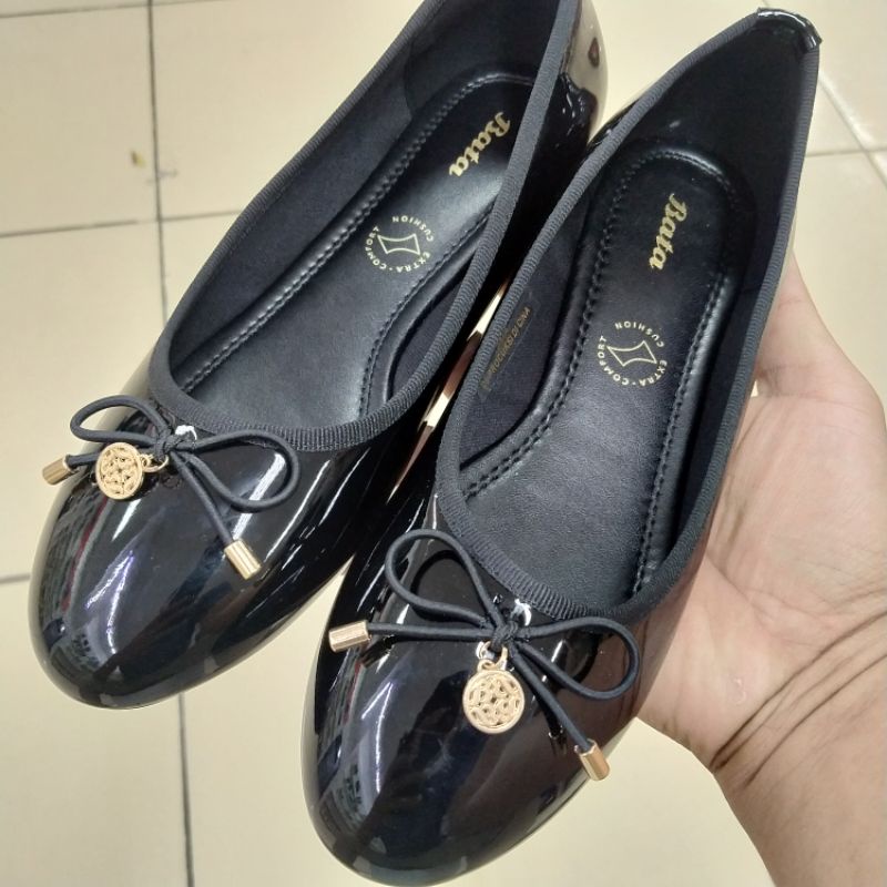 sepatu kerja wanita bata