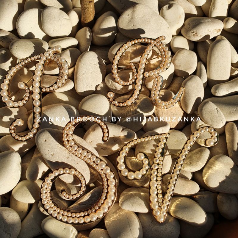 bros abjad mutiara | bros huruf | bros inisial nama | alphabet brooch-1