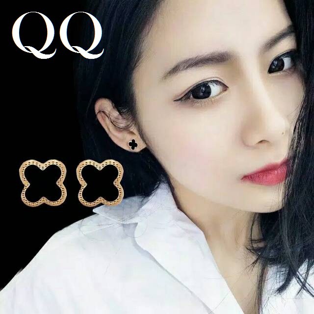 Anting Titanium Premium+ Gold plated 18k Model Tusuk LV # AT-116