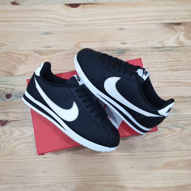 Nike cortez leather black white