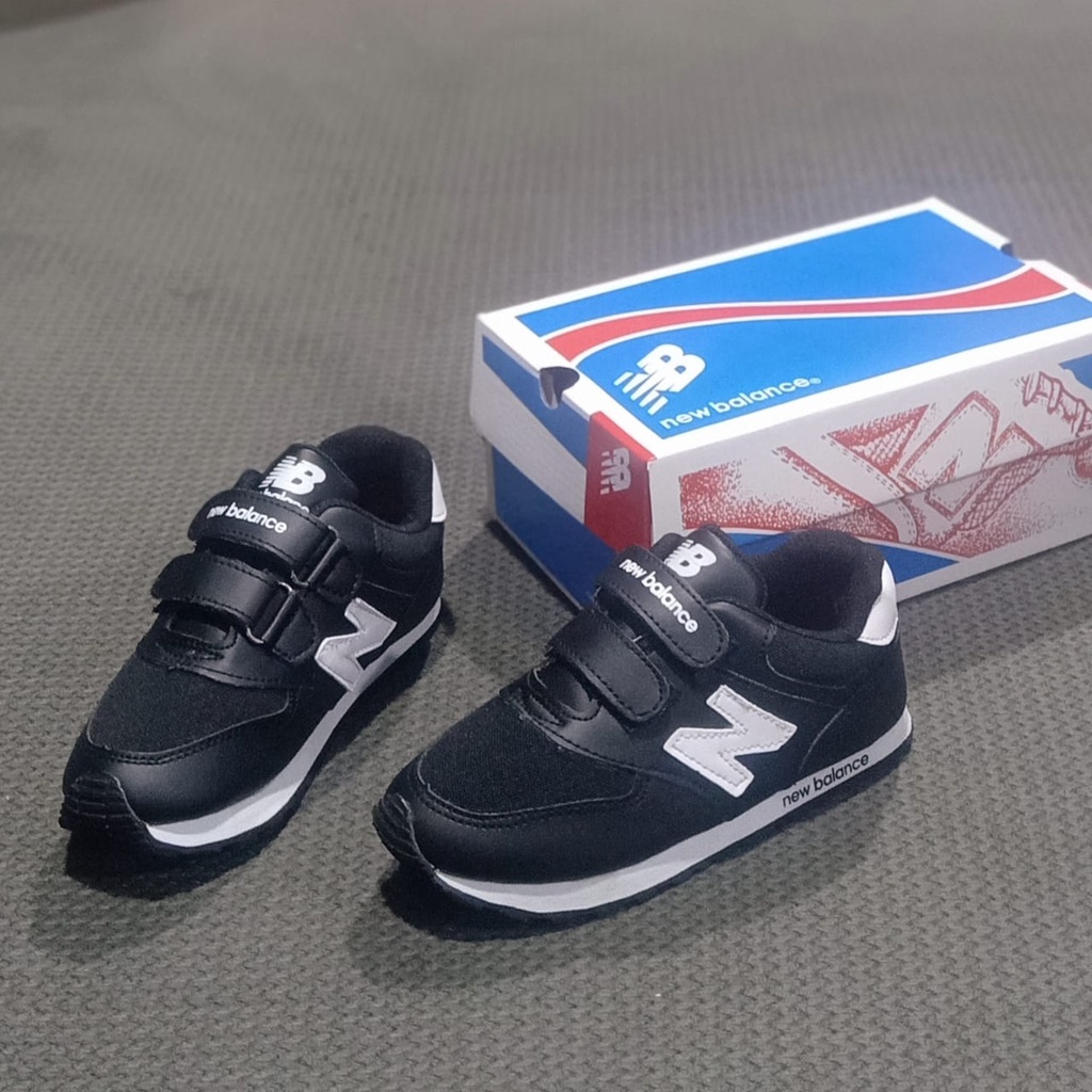 Sepatu sneakers anak laki laki dan Perempuan sepatu sekolah COD