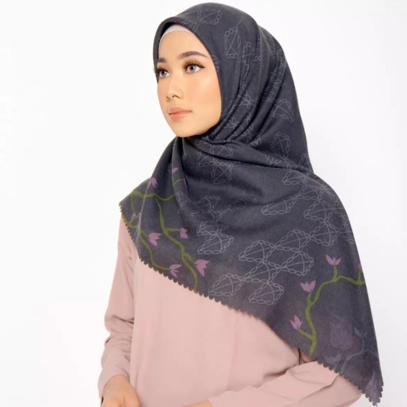 ZM Zaskia Mecca - Pulau Muna Scraf Kerudung Segiempat Ultra Sonic