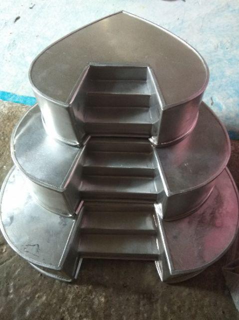 Loyang Hati Tangga Serong