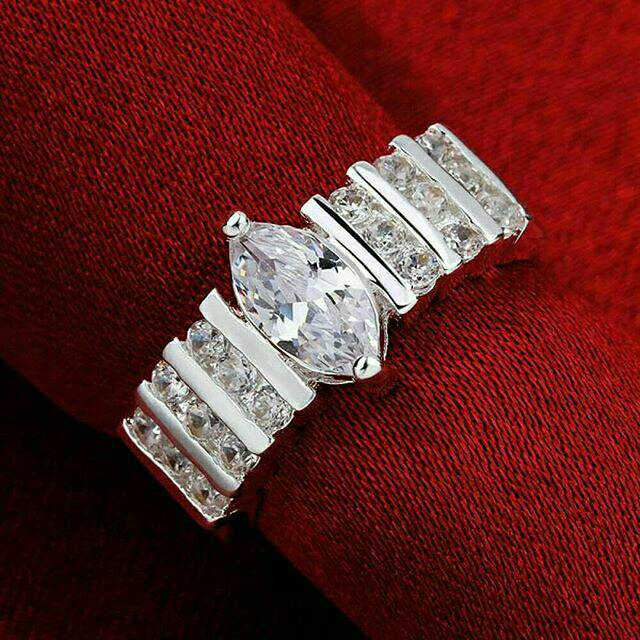 Cincin silver lapis emas putih plated zirkon kubik CI279