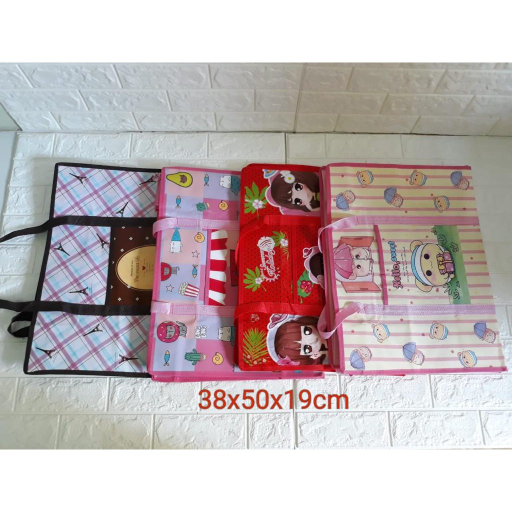 TAS KARUNG TALI LINGKAR UKURAN 38X50X25 CM KANTONG DEPAN MOTIF DAN WARNA RANDOM