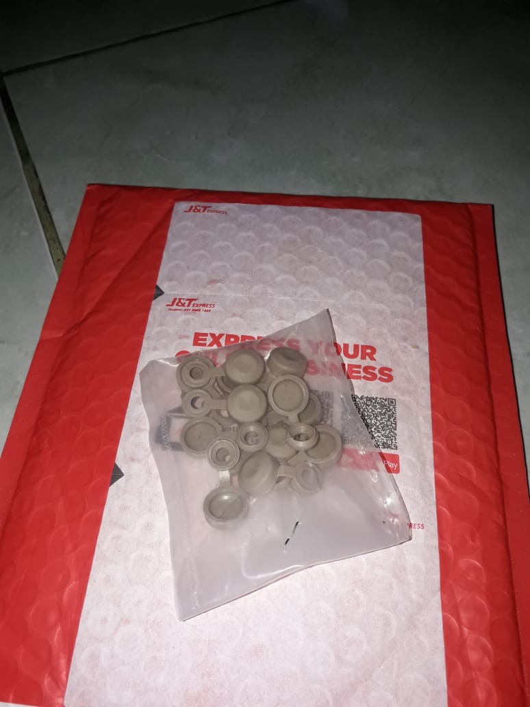 Tutup Sekrup Universal