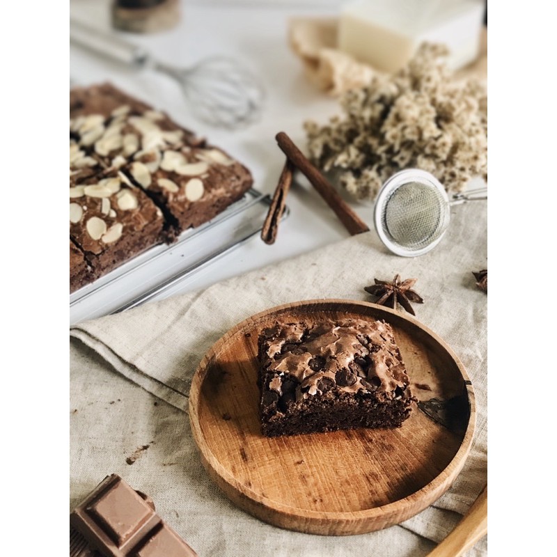 

brownies by: eljonah cake