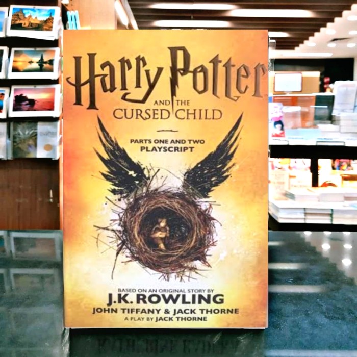 Novel bahasa Inggris Harry Potter & Cursed Child - Parts I & II /Pb UK