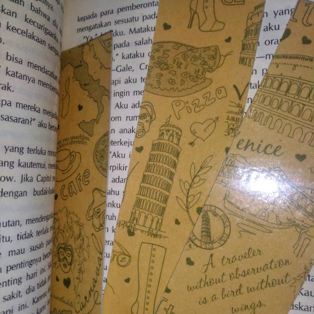 

Bookmark Aesthetic No.3 / pembatas buku aesthetic