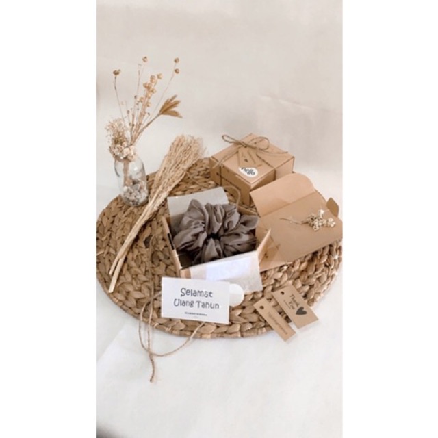 

Hampers Scrunchie Mini