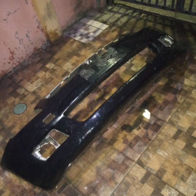 Bumper depan Suzuki Swift ST 2010