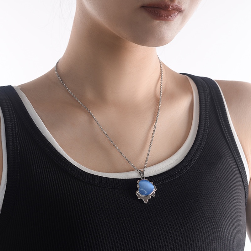 Kalung Desain Hati Warna Biru Laut