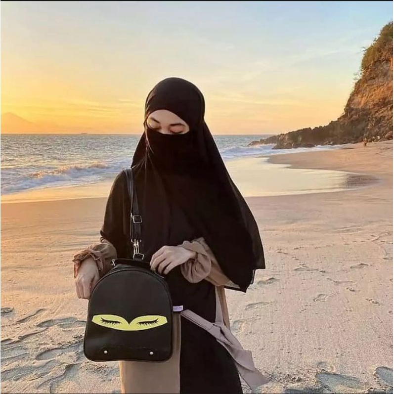 Tas selempang muslimah multifungsi