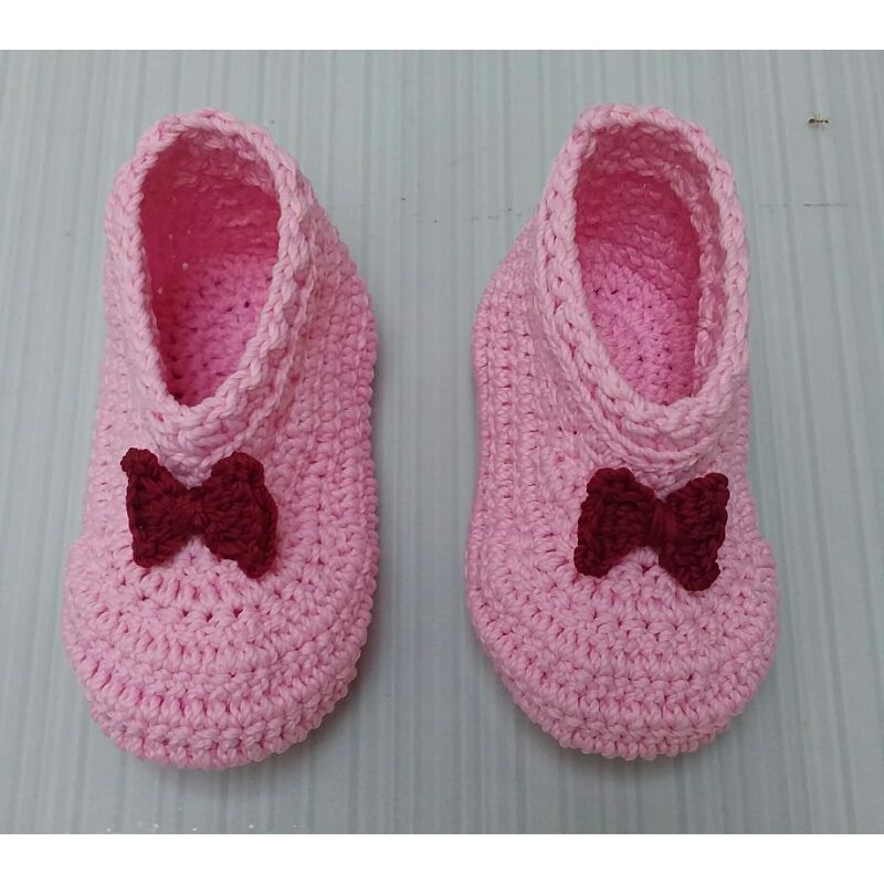 sepatu bayi perempuan rajut custom.heandmade pita dan bunga cantik terbaru termurah