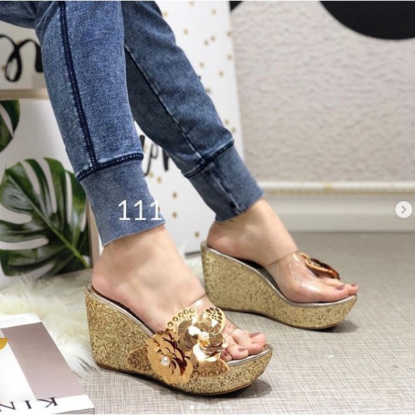 Wedges Mid heels 111