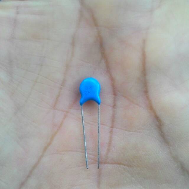 Kapasitor keramik 681 2kv