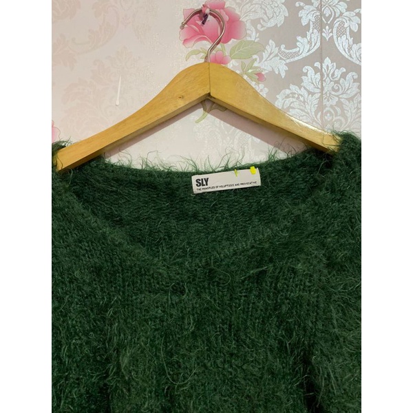 Rajut bulu premium crop top