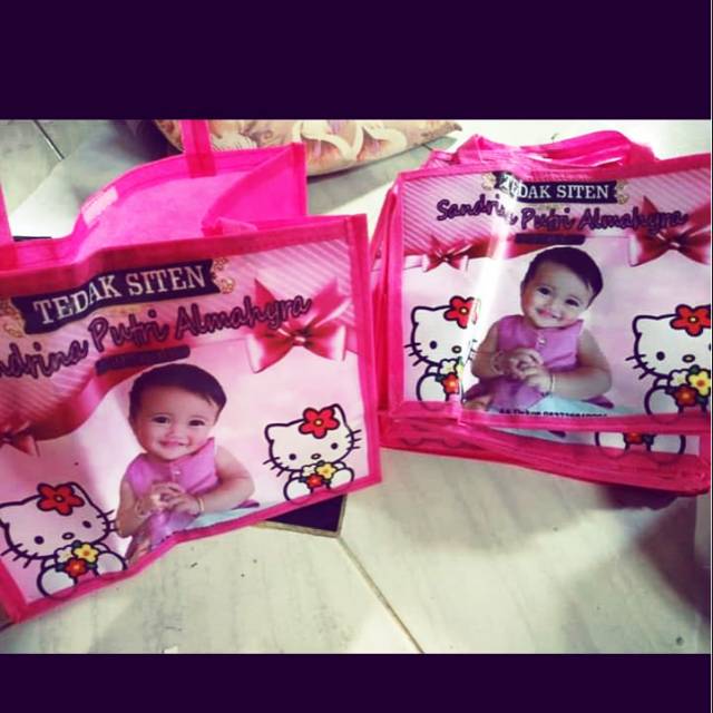 

Tas souvenir tedak siten (pitonan)