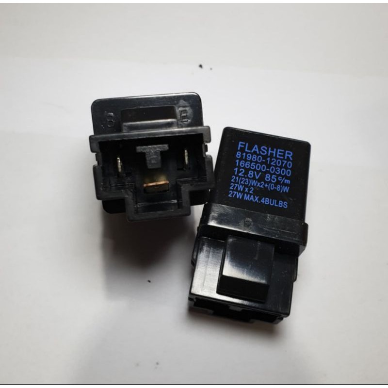 flasher relay lampu sen sein Toyota starlet kapsul / kotak ep70 ep71 EP80 EP81