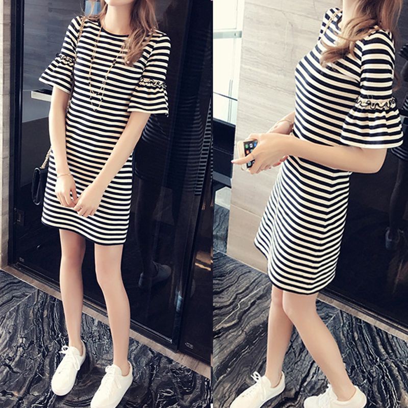 dress import motif garis garis lengan lentera