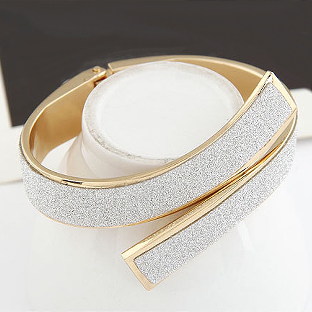 Hu Hu Hu Hu Hu Alat Bantu Pasang Kacamata♡ Gelang Bangle Open Cuff Desain Glitter Elegan Untuk Wanita