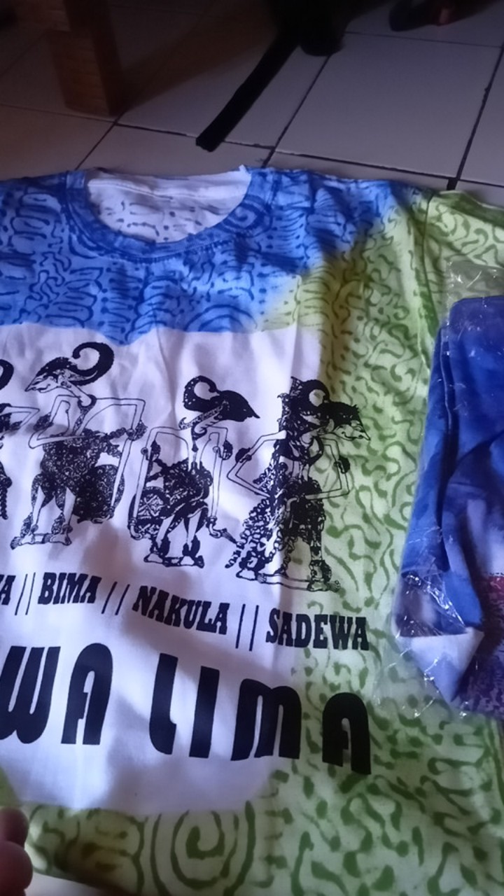 Ecer Kaos Abstrak, Motif Banyak, Kaos Wayang, Kaos Jogja, Kaos Batik, Kaos Batik Wos