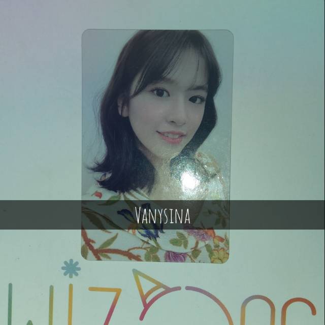 [OFFICIAL] Photocard An Yujin "Heart*iz* versi Violeta IZONE IZ*ONE