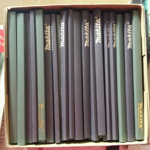 

Jual Pensil tukang Makita DiskoN
