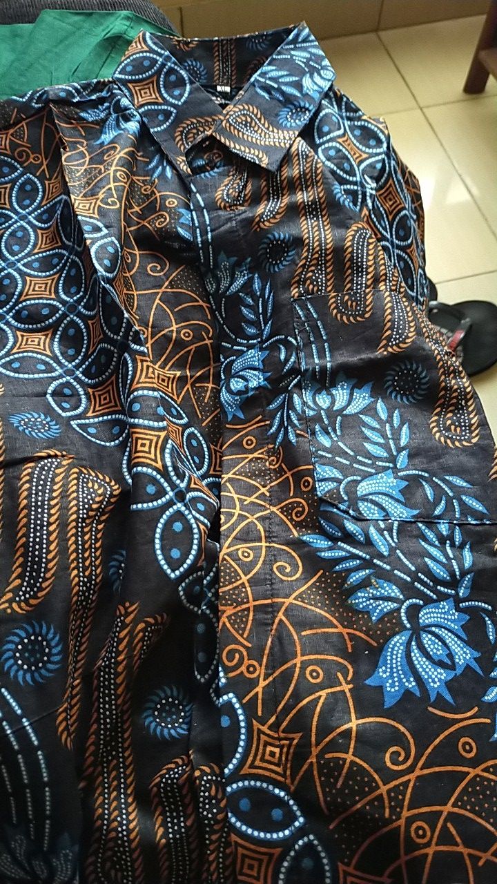 Kemeja Batik Pria Lengan Pendek Reguler Premium Katun Halus