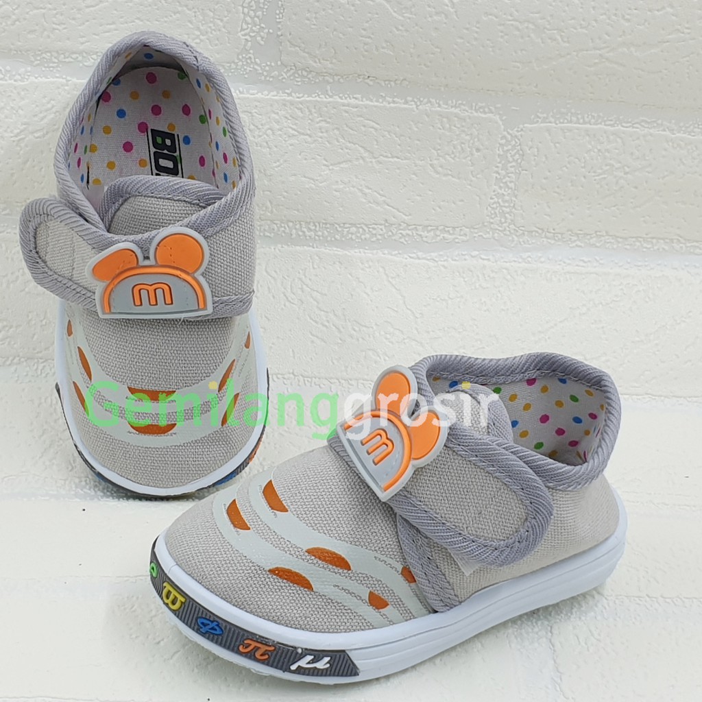 Sepatu Anak Import Usia 8 bulan sampai 2 tahun Bunyi Toet Sepatu Anak Import Usia 8 bulan sampai 2 tahun Bunyi Toet