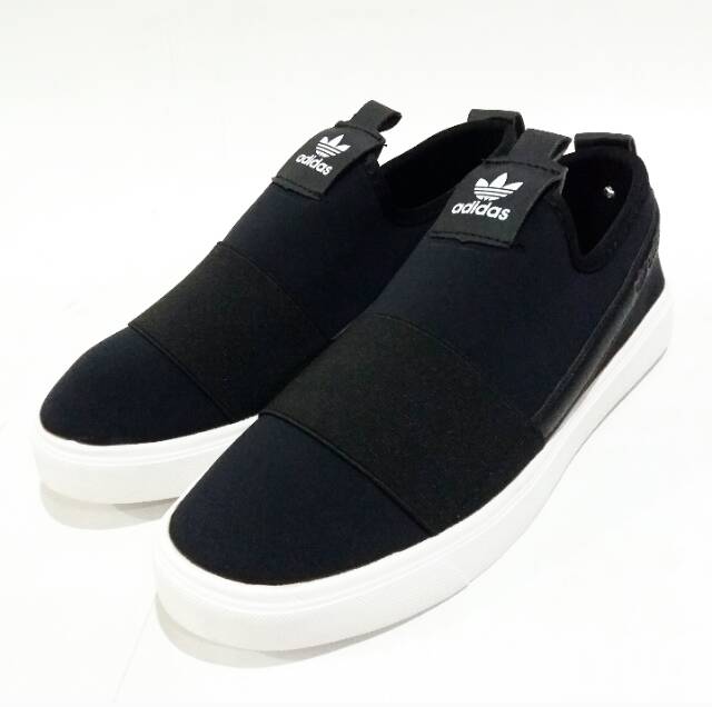 Sepatu sport adidas woman slip on hamburg