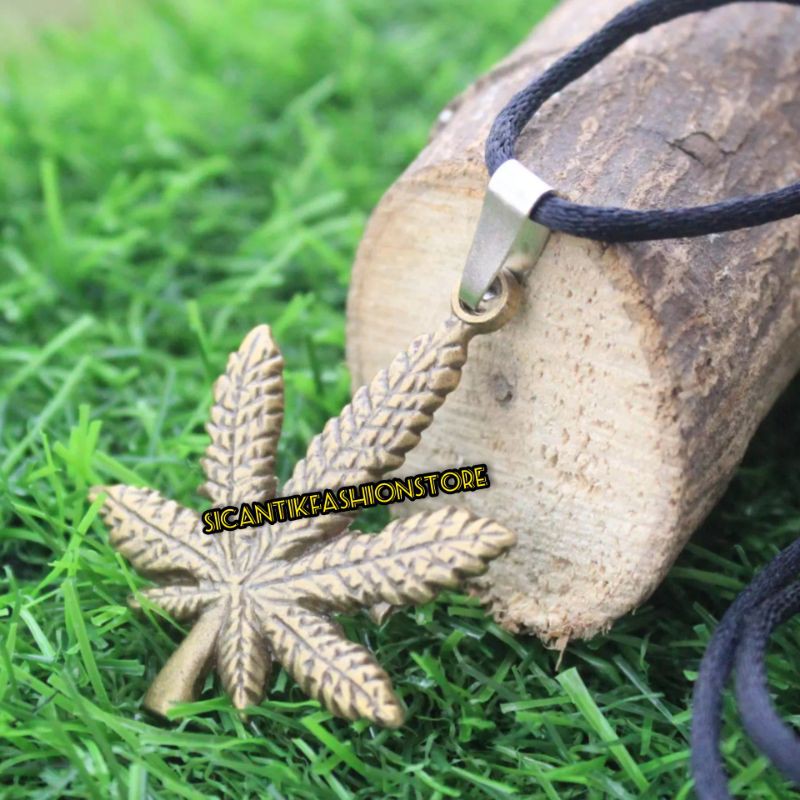 (PROMO)Kalung tali bandul Pria bisa tarik ulur motif Daun anti karat