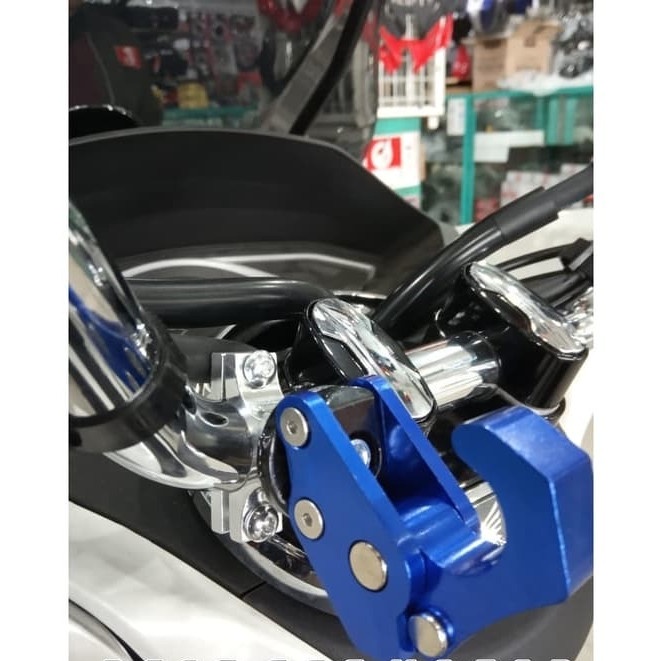 COD BIRU gantungan barang di stang pcx. Vixion dan motor sport