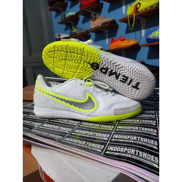 Sepatu Futsal Nike Tiempo Legend 9 White Yellow IC