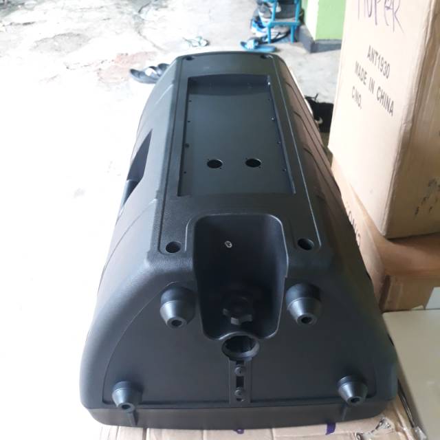 box speaker 15" fiber plastik monitor model RCF BARU