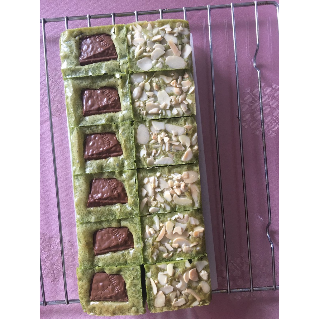 

[Baked by V] Brownies Matcha / Fudgy Brownies Small
