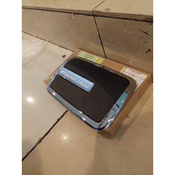 Garnish Tutup Tangki Asli Mitsubishi Xpander Cross